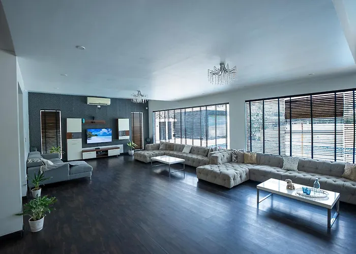Magnolia - Luxury 3Br Private Pool Villa By Jade Bangalore